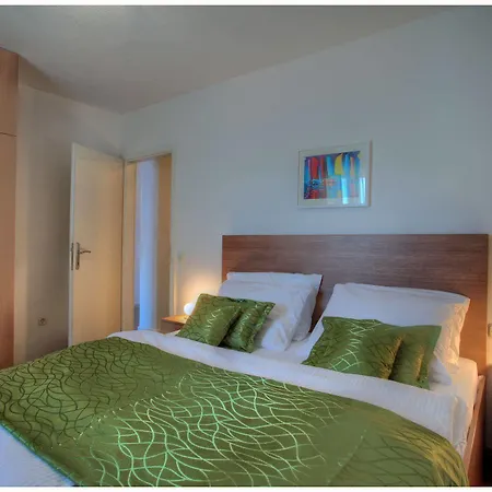 Stella Apartment