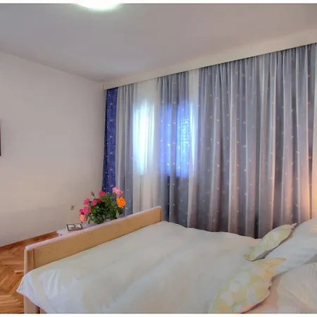 Apartment Stella *