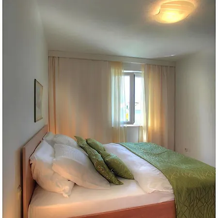 Apartment Stella Postira